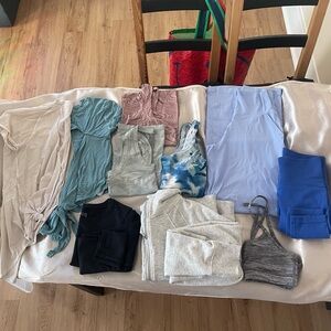 Lululemon, Aerie, Athleta & Target athleisure Lot (size small)